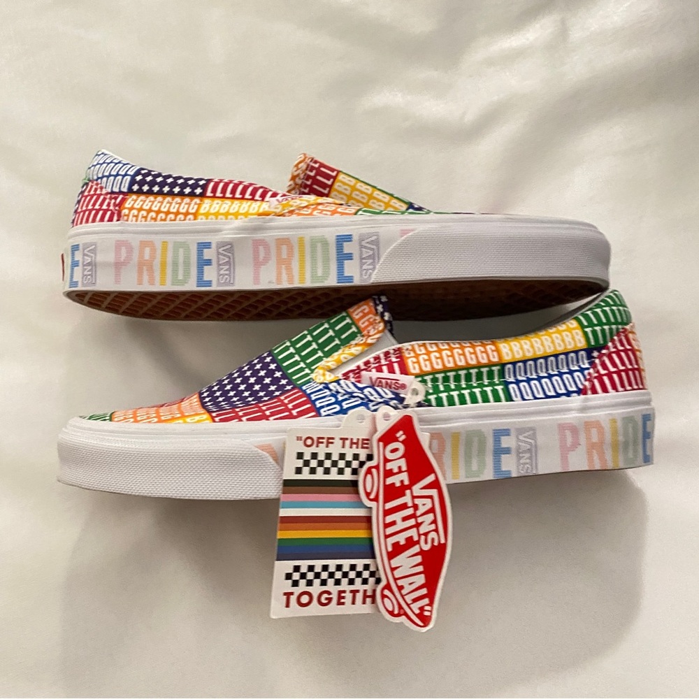 Vans Classic slip on, Pride/ True White